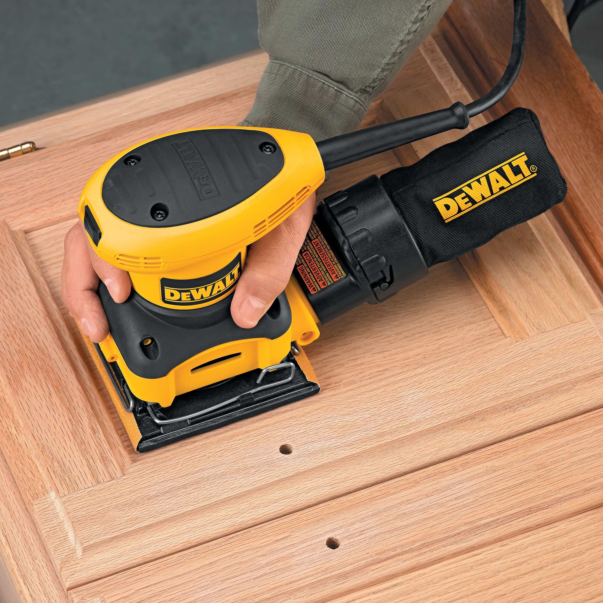 Sheet Orbital Palm Grip Sander DEWALT