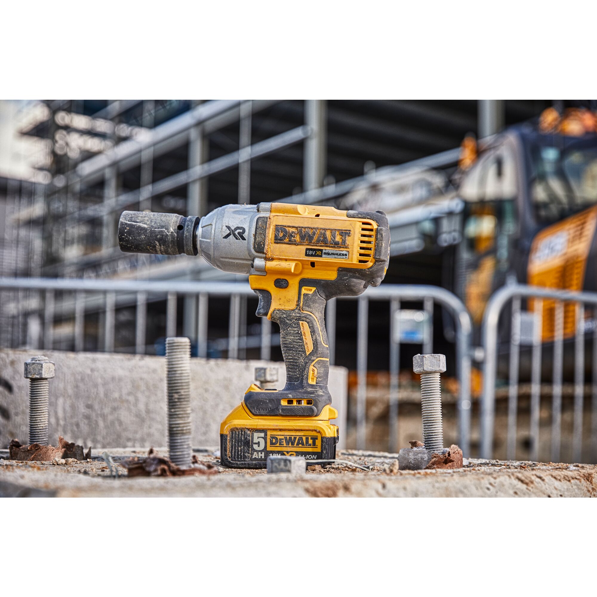 Dewalt 18 best sale volt impact gun