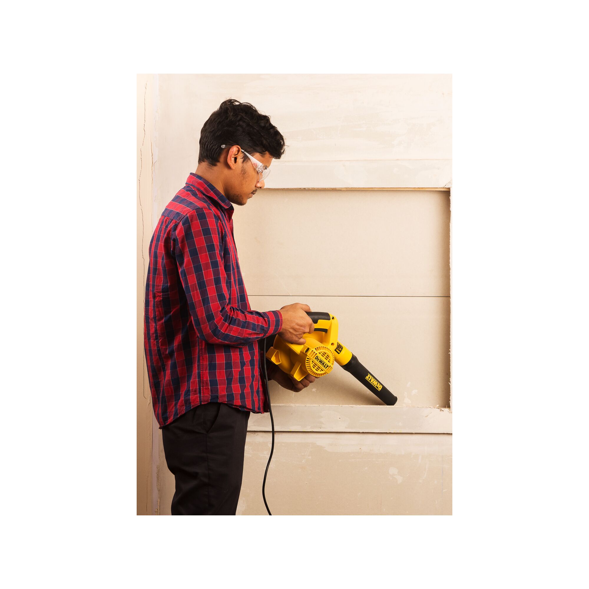 800W Variable Speed Blower DEWALT